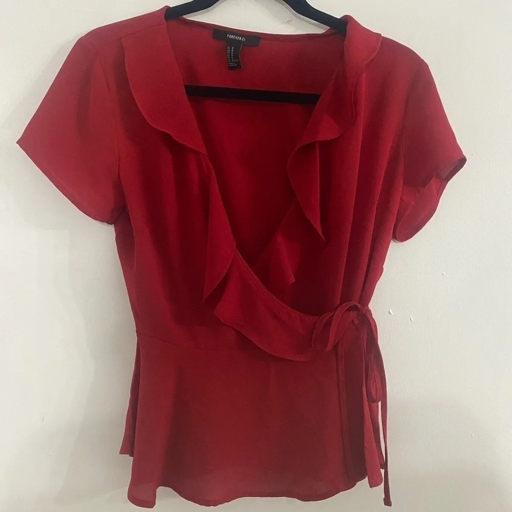 20 BNWOT Red wrap top size M - Picture 1 of 3